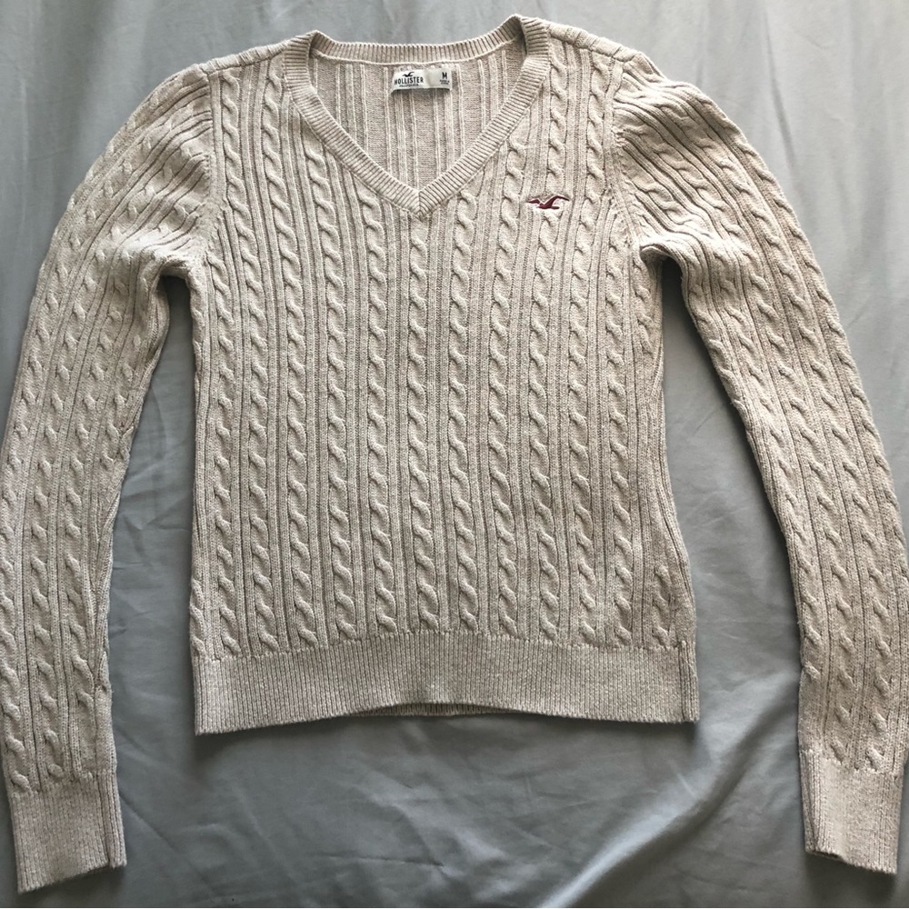 Hollister beige cable knit sweater